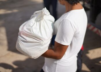 Fundo Social entrega kits de alimentos a famílias em vulnerabilidade