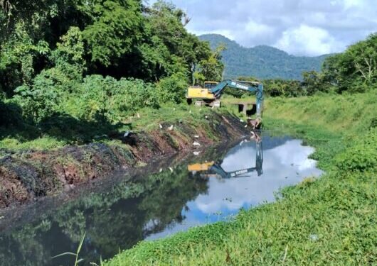 Prefeitura prossegue com serviços de drenagem em valas para evitar alagamentos na região Sul