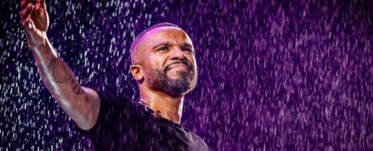 Pagode romântico do cantor Alexandre Pires abre o “Caraguá Tá Show” dia 28 de dezembro