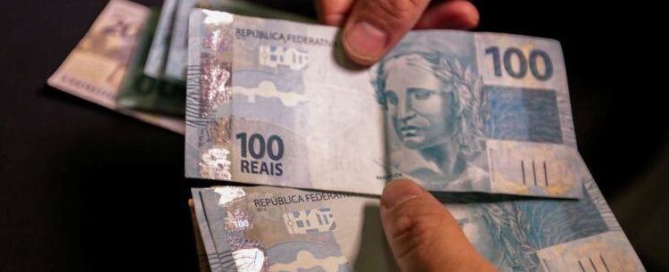 Prefeitura de Caraguatatuba deposita vale e auxílio alimentação complementares nesta sexta-feira