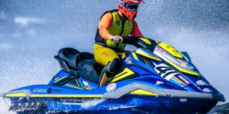 Bertioga domina o pódio em Campeonato Nacional de Moto Aquática