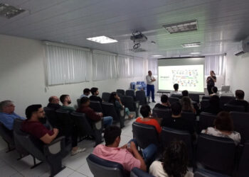 Médicos das Unidades Básicas de Saúde participam de palestra com Infectologista da UAMI