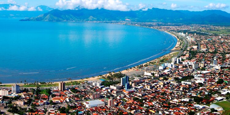 Prefeitura de Caraguatatuba e Vanguarda iniciam programação cultural e esportiva na Praia da Martim de Sá