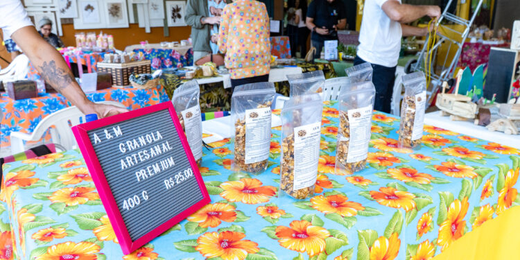 Feira de Economia Solidária celebra o verão em Bertioga com cultura, gastronomia e música