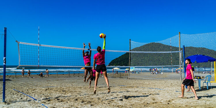 Copa Agita Bertioga de Verão terá torneio de vôlei de praia no domingo (14)