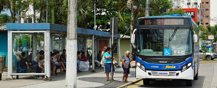 Prefeitura disponibiliza mais ônibus para quem vai prestar concurso público nos dias 14 e 28