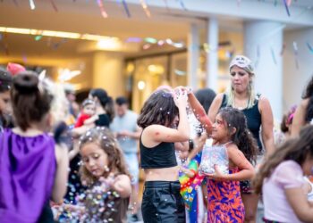 Espuma Folia é atração especial de Carnaval no Serramar Shopping