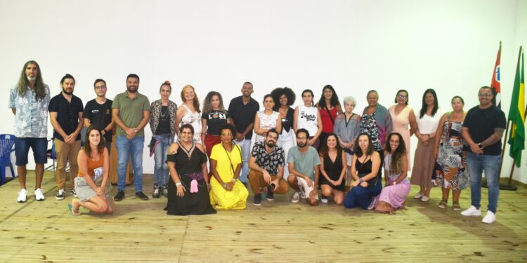 Fundacc reúne conselheiros e suplentes do Conselho Municipal de Política Cultural de Caraguatatuba para posse   