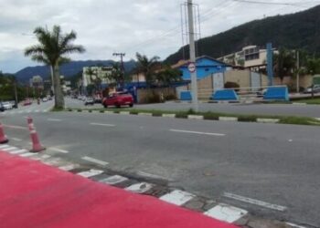 Prefeitura promove pintura de solo em trecho de ciclovia próximo ao Camaroeiro