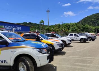 Operação Jet reforça segurança nas praias de Bertioga