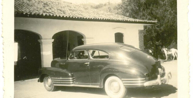 Encontro de carros antigos em São José do Barreiro resgata marco inicial da era automobilística