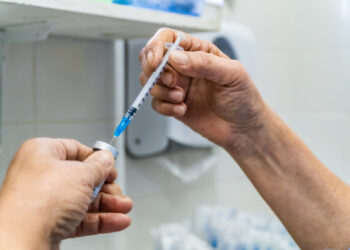 Prefeitura de Bertioga segue aplicando imunizante contra a Covid-19