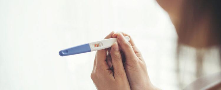 Prefeitura promove campanha de prevenção da gravidez na adolescência em Caraguatatuba