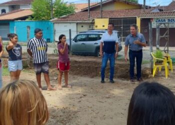 Prefeitura de Caraguatatuba e Casa Beija Flor realizam horta comunitária