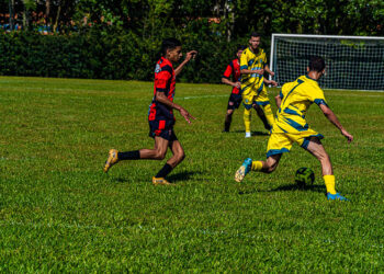 Bertioga promove competição de futebol de base com seis categorias