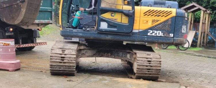 Prefeitura de Caraguatatuba trabalha na recuperação de galeria rompida no Jaraguazinho após chuvas