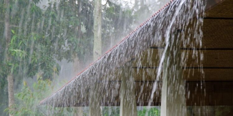 Chuva intensa afeta o abastecimento em Ubatuba