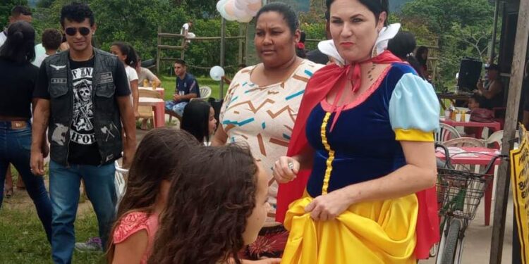 Realeza do Asfalto Motoclube, Padrinhos da Alegria Caraguatatuba e União Cosplayer do Litoral animam as matinês da Fundacc