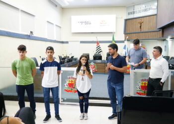 Representantes de unidades escolares participam de encontro para lançamento da Câmara Jovem 2024