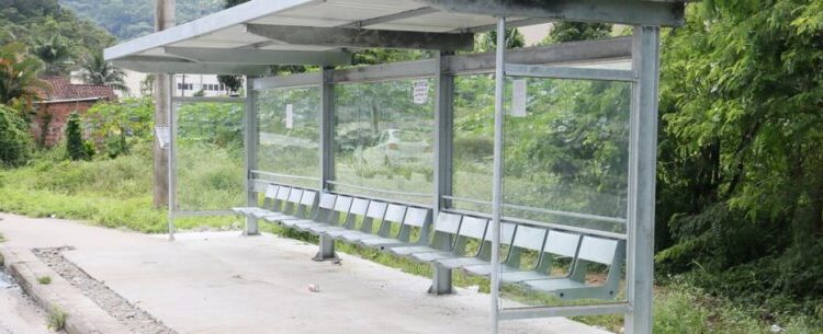 Prefeitura prepara licitação para troca e reforma de abrigos de ônibus