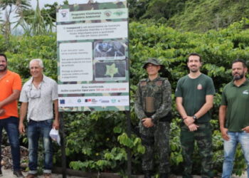 Pioneiro no Brasil: Mococa e Tabatinga recebem placas do programa Vizinhança Solidária Ambiental