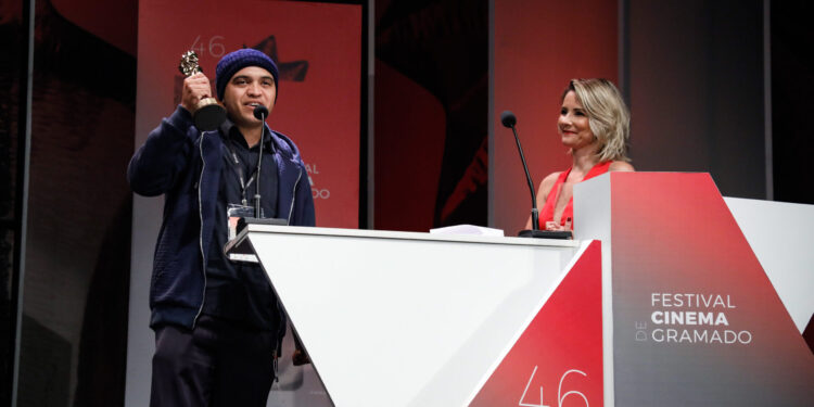   Premiado roteirista Fabio Rodrigo realiza oficina de cinema periférico em Caraguatatuba