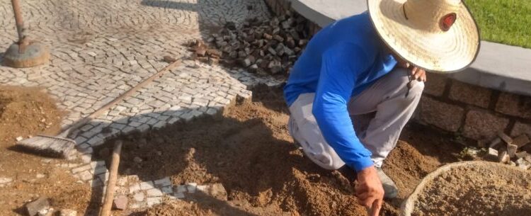 Região central de Caraguatatuba recebe serviços de reparos