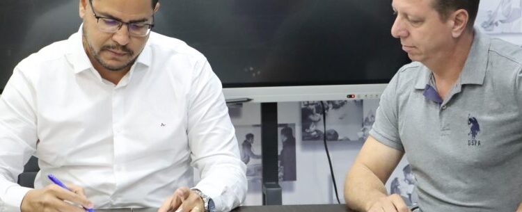 Prefeito de Caraguatatuba assina ordem de serviço de mais de R$ 30 milhões para obras de drenagem em 13 bairros