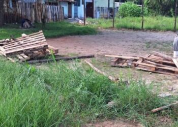 Prefeitura de Caraguatatuba impede cercamento de área pública no Jardim Itaúna