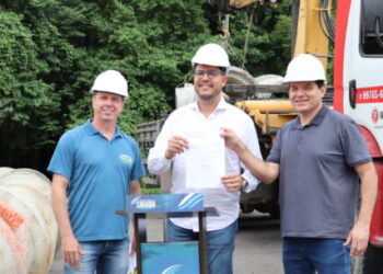 Prefeito de Caraguatatuba assina ordem de serviço para obras de drenagem no Cidade Jardim