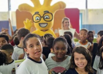 Prefeitura entrega materiais didáticos e lúdicos do Programa MenteInovadora nas escolas municipais