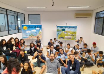 Programa Educa Sabesp promove capacitação para professores da rede municipal de Caraguatatuba nesta quinta-feira (14/3)