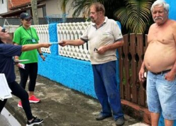 Mutirão contra dengue mobiliza 300 pessoas e visita mais de 3 mil imóveis no Massaguaçu