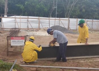 Obras da Casa da Cultura em Bertioga e implantação de nova praça avançam
