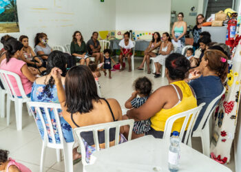 Creas de Bertioga promove rodas de conversa sobre vivências das mulheres
