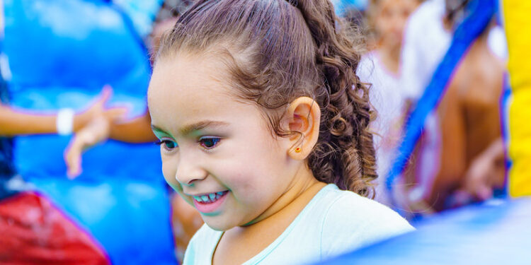 Ruas e Praças de Lazer leva diversão para bairros de Bertioga