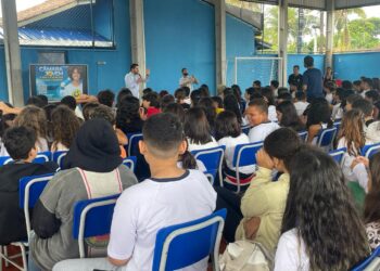Câmara Jovem mais de três mil estudantes acompanham apresentação do programa nas escolas