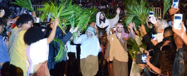 Praça do Porto Novo recebe nesta sexta-feira maior espetáculo da Paixão de Cristo