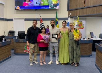 Rodrigo de Almeida Barros recebe honraria de Mérito Esportivo da Câmara Municipal