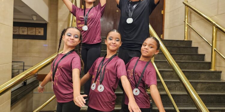 Ballet de Bertioga mais uma vez domina pódio em festival de dança em São Paulo