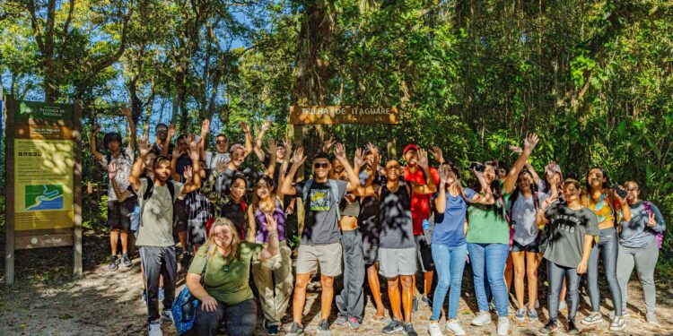 Prefeitura de Bertioga apoia curso para formar novos monitores ambientais e guias de turismo; saiba mais
