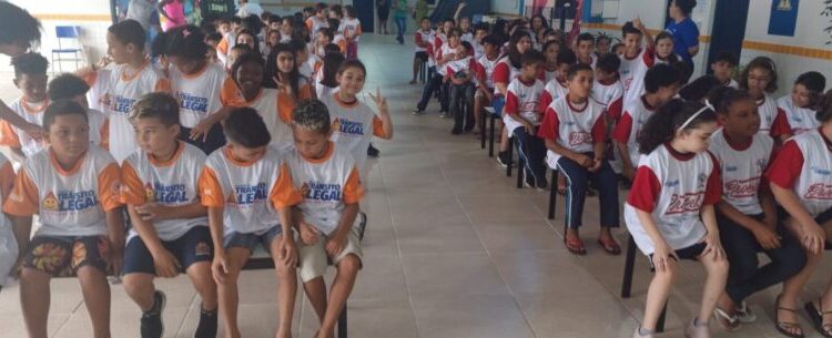 Mais 170 alunos da rede municipal de Caraguatatuba participam da abertura do Proerd e Trânsito Legal