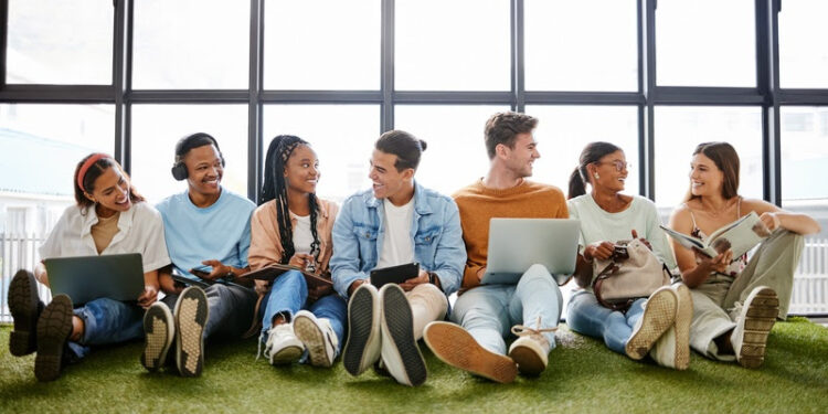 Semil abre inscrições para mais de 160 vagas de estágio