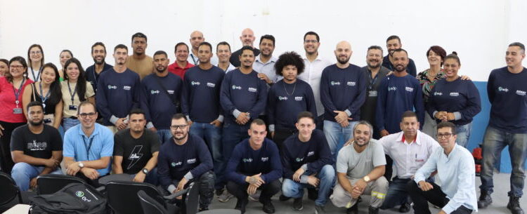 Caraguatatuba inicia mais uma turma do curso de eletricista de redes