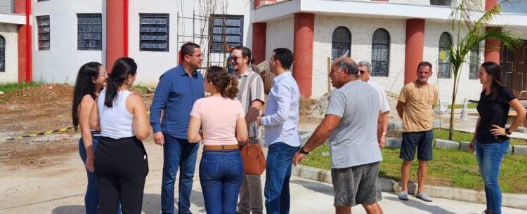 Prefeitura e Igreja Católica se reúnem para tratar da Festa do Divino, 25 anos da Diocese e inauguração de praça