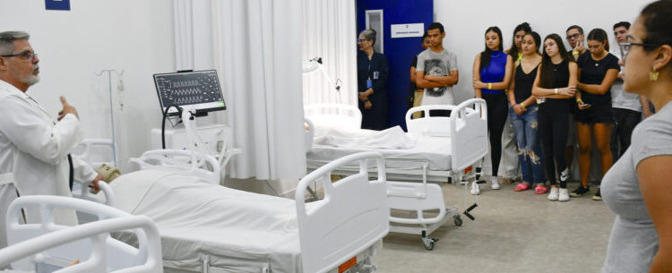 Unitau abre inscrições para o Vestibular de Inverno 2024 para Medicina