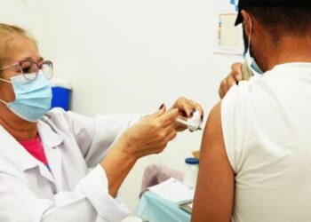 Sábado é dia de vacinação, coleta de preventivo e avaliação bucal nas Unidades de Básicas de Saúde de Caraguatatuba