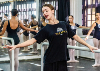 Bertioga realiza pré-seleção para bolsas de estudo integral na Escola Teatro Bolshoi Brasil; inscrições abertas