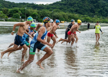 Bertioga recebe quarta etapa do Circuito Paulista de Travessias Aquáticas