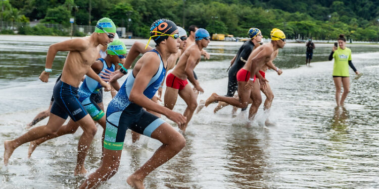 Bertioga recebe quarta etapa do Circuito Paulista de Travessias Aquáticas